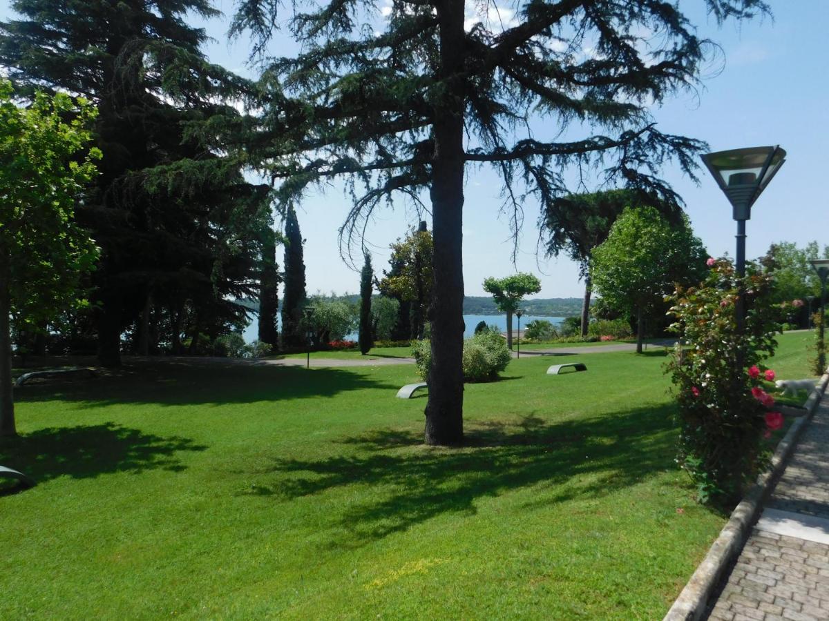 Lato Soleggiato @Gardazzurro Apartment Padenghe sul Garda Exterior photo